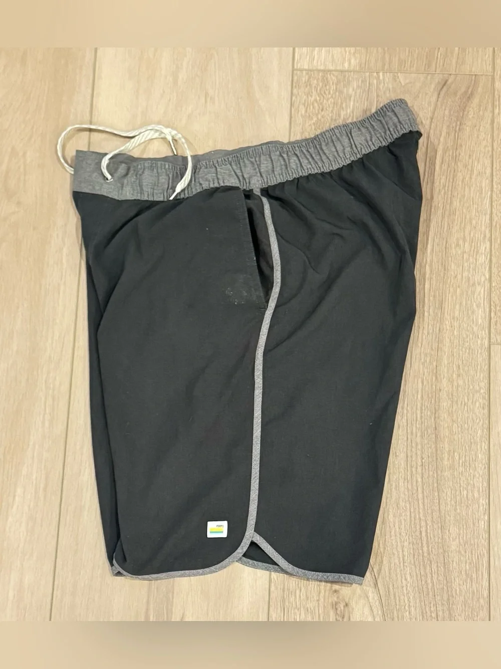 Vuori Men’s Bank Shorts Size M in Black